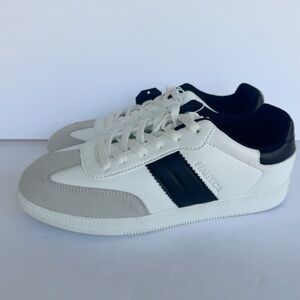 New Nautica Women's Sneakers Size 9 White and Black Style ENE KW2767